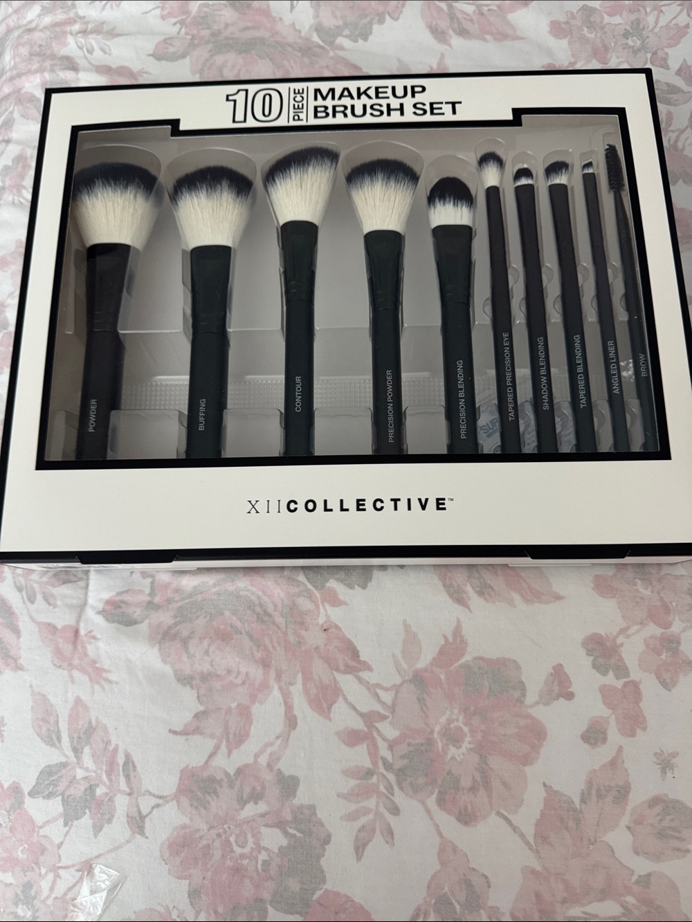 10-Piece Makeup Brush Set - Black & White
